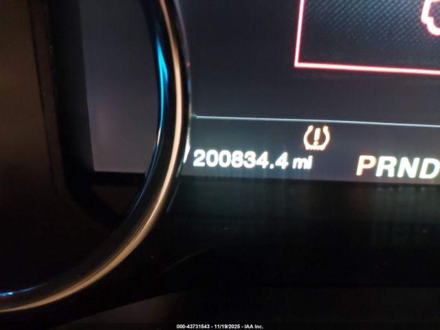 Ford F-150 Platinum Image 16