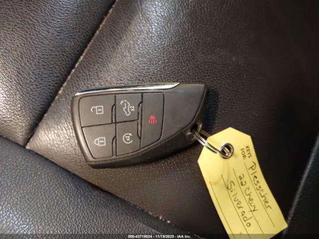 Chevrolet Silverado 1500 4wd  Short Bed Rst Image 8