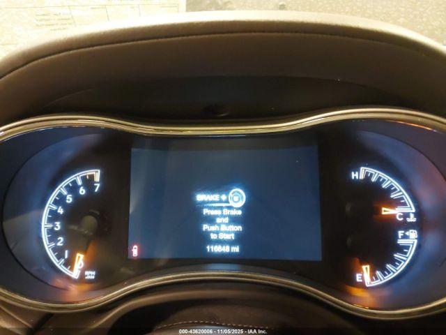 Jeep Grand Cherokee Overland 4x4 Image 4