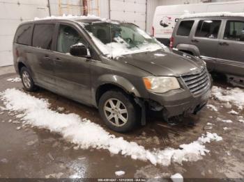  Salvage Chrysler Town & Country