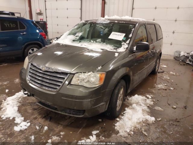 Chrysler Town & Country New Lx Image 7