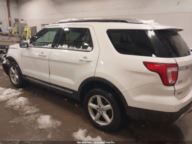 Ford Explorer Xlt Image 3