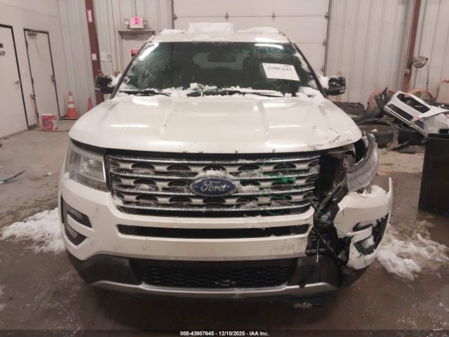 Ford Explorer Xlt Image 10