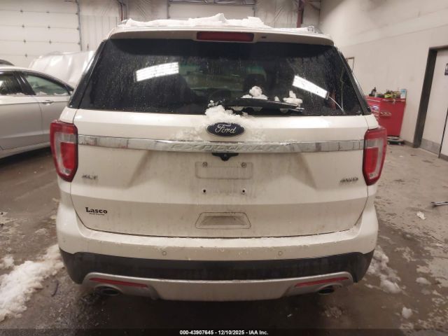 Ford Explorer Xlt Image 16