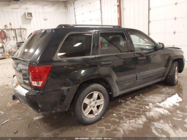 Jeep Grand Cherokee Laredo Image 11