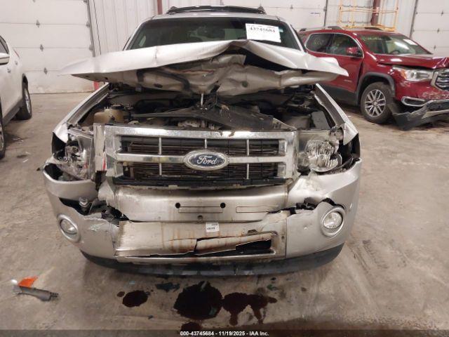 Ford Escape Limited Image 3