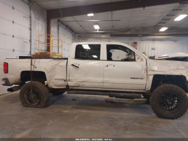 Chevrolet Silverado 2500 Lt Image 15