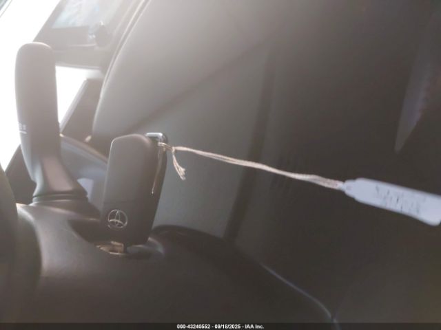 Toyota Corolla Hybrid Le Image 10