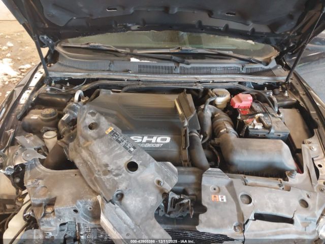 Ford Taurus Sho Image 6