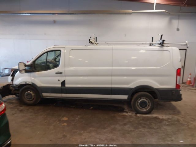 Ford Transit Image 14