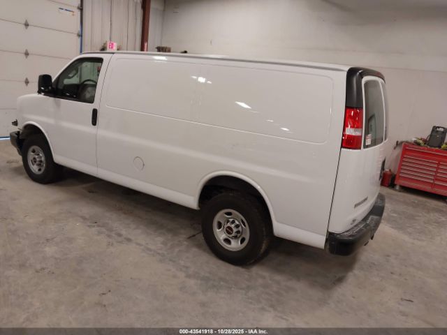 GMC Savana Rwd 2500 Regular Wheelbase Work Van Image 3