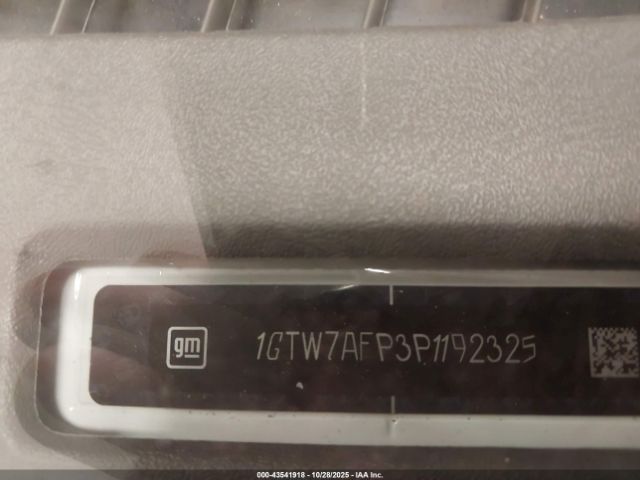 GMC Savana Rwd 2500 Regular Wheelbase Work Van Image 16