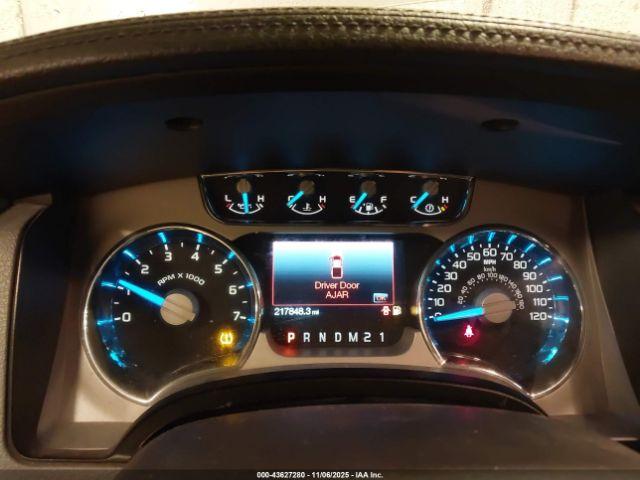 Ford F-150 Platinum Image 11