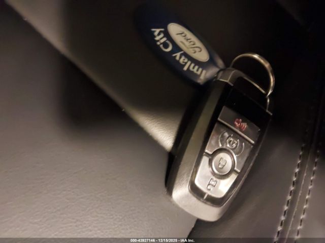 Ford Maverick Lariat Image 15