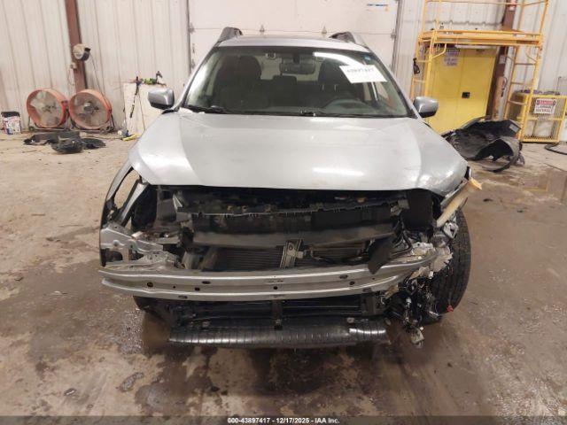 Subaru Outback 2.5i Limited Image 5