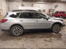 Subaru Outback 2.5i Limited Image 12