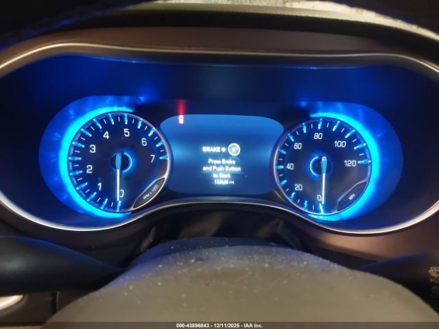 Chrysler Pacifica Touring-l Plus Image 10