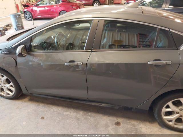 Chevrolet Volt Premier Image 5