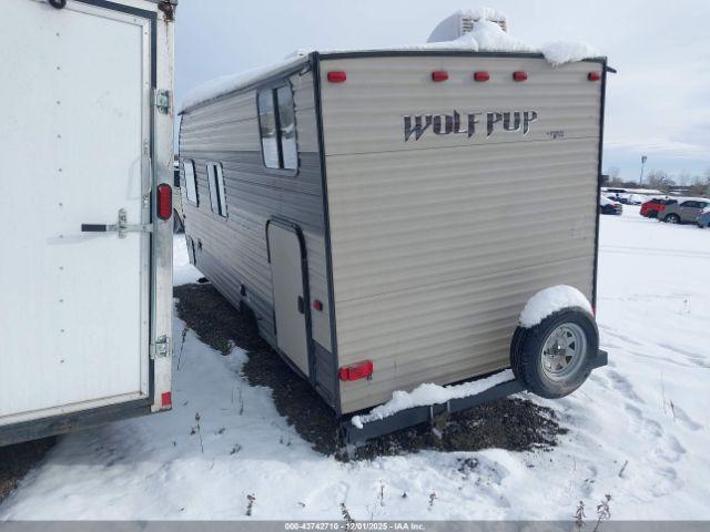 Forest River Wolf Pup Image 15