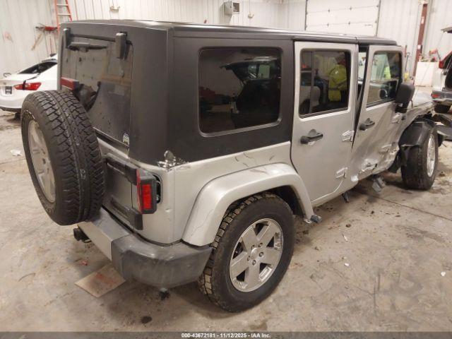 Jeep Wrangler Sahara Image 8