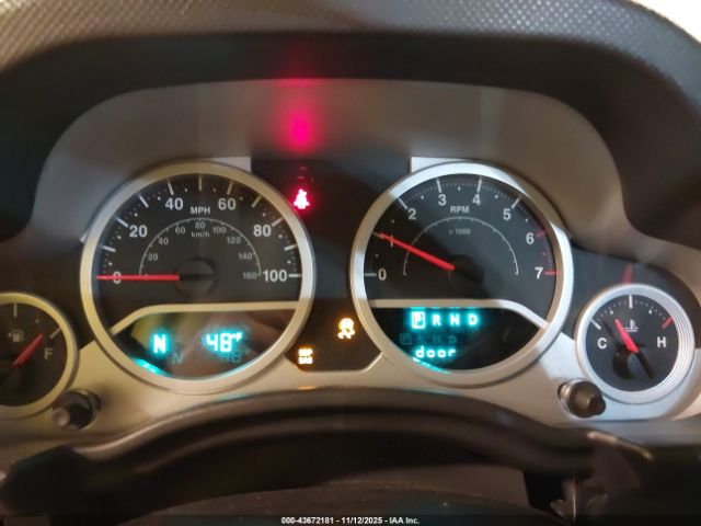 Jeep Wrangler Sahara Image 6