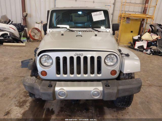 Jeep Wrangler Sahara Image 11