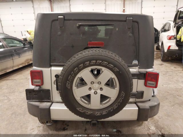 Jeep Wrangler Sahara Image 15