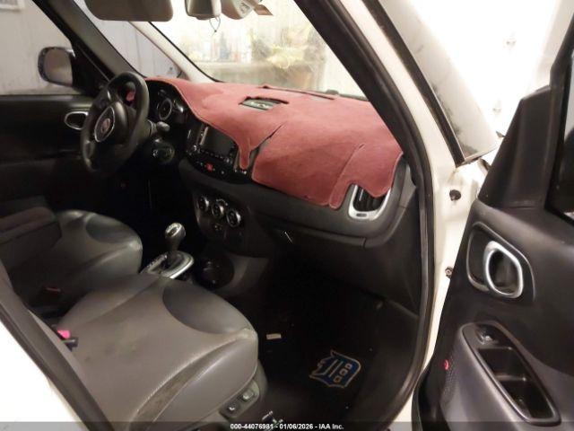 FIAT 500L Lounge Image 3