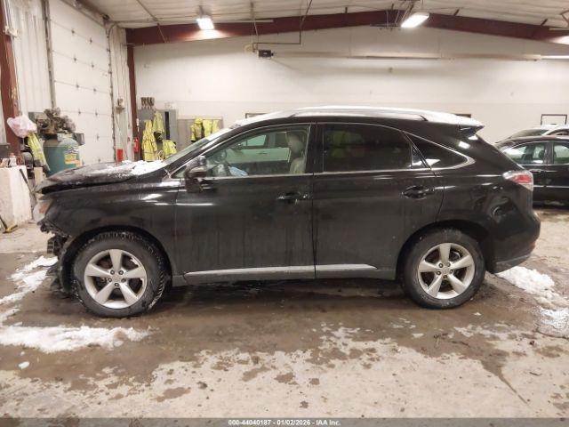 Lexus RX Image 16