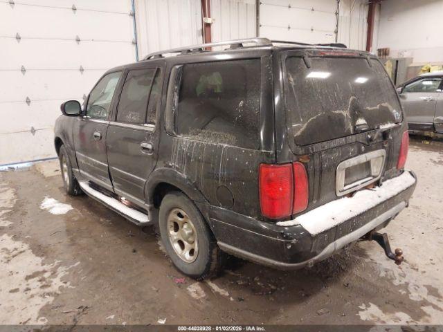 Lincoln Navigator Image 8