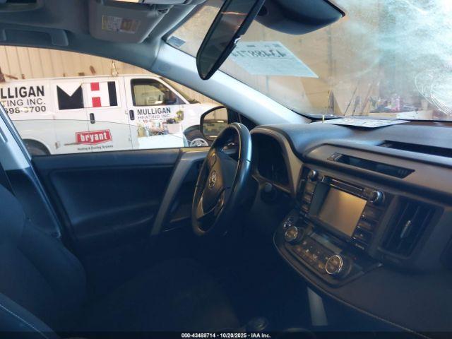 Toyota RAV4 Xle Image 8