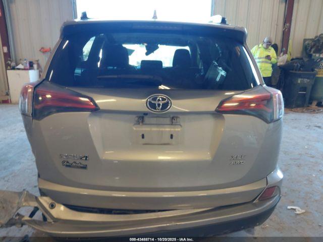 Toyota RAV4 Xle Image 10