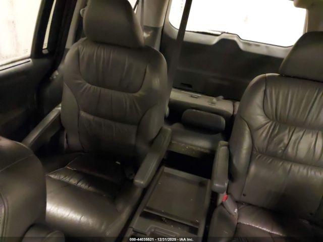 Honda Odyssey Touring Image 11