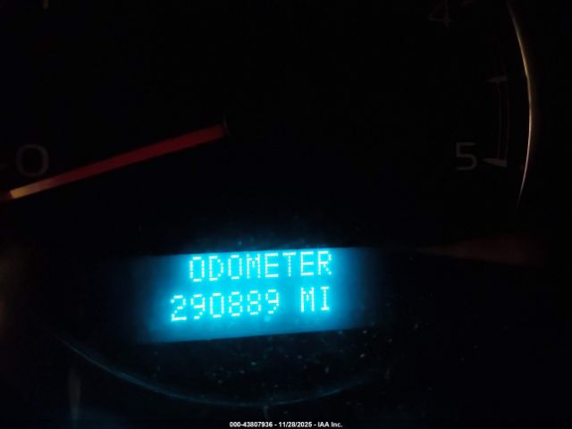 Chevrolet Silverado 2500 Ltz Image 13