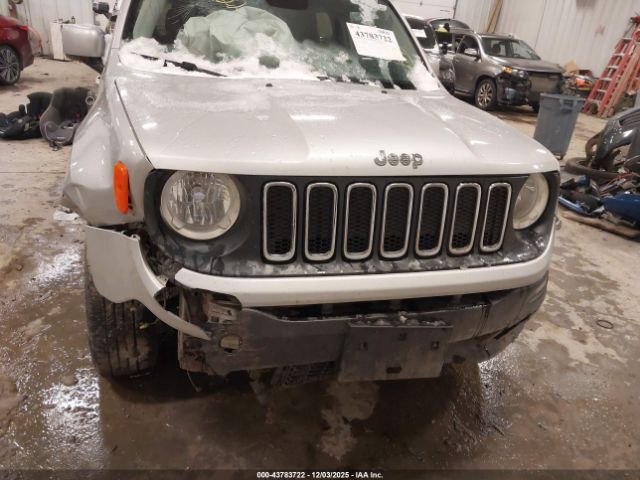 Jeep Renegade Latitude 4x4 Image 10