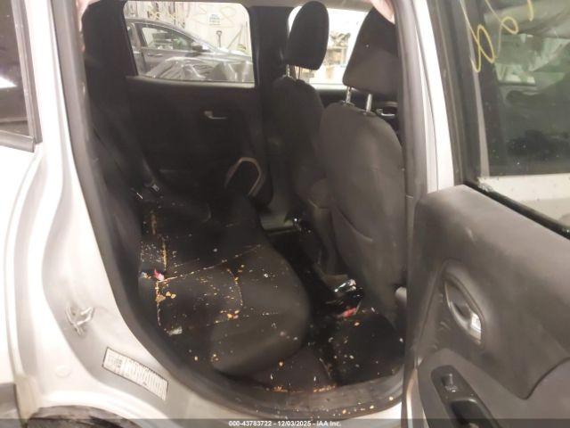 Jeep Renegade Latitude 4x4 Image 7