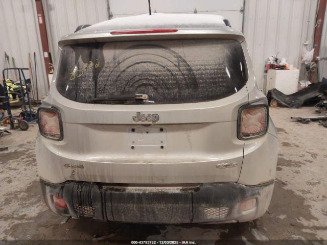 Jeep Renegade Latitude 4x4 Image 13