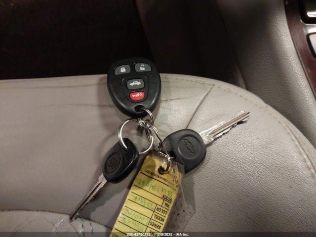 Buick Lucerne Cxl Image 10