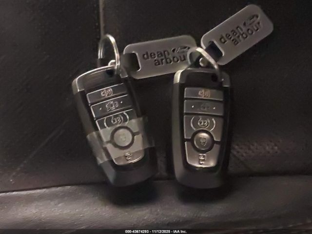 Ford Explorer Sport Image 13