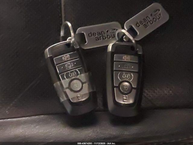 Ford Explorer Sport Image 13