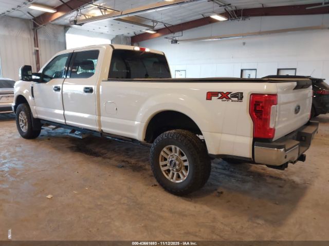 Ford F-350 Xlt Image 2