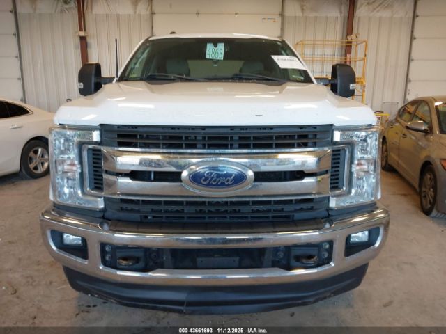 Ford F-350 Xlt Image 14
