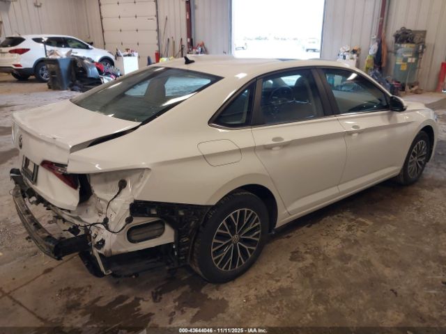 Volkswagen Jetta Image 4