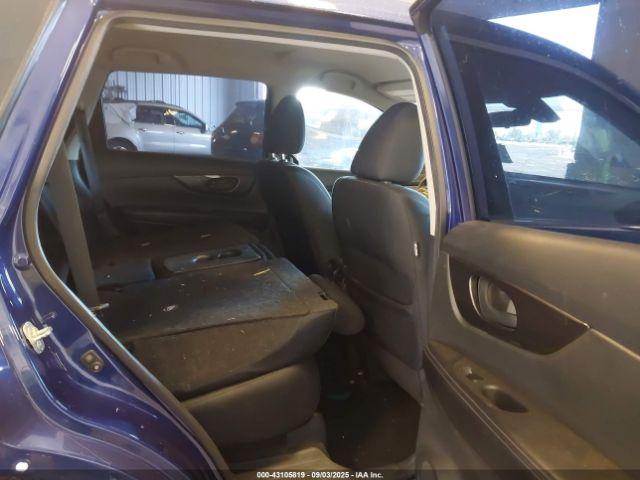 Nissan Rogue S Image 6