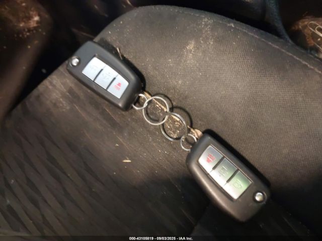 Nissan Rogue S Image 12