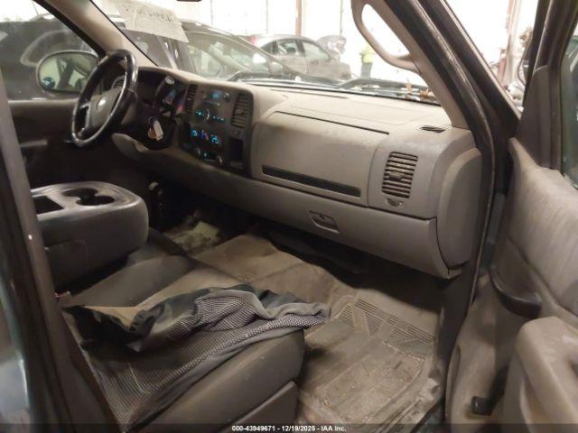 Chevrolet Silverado 1500 Work Truck Image 2