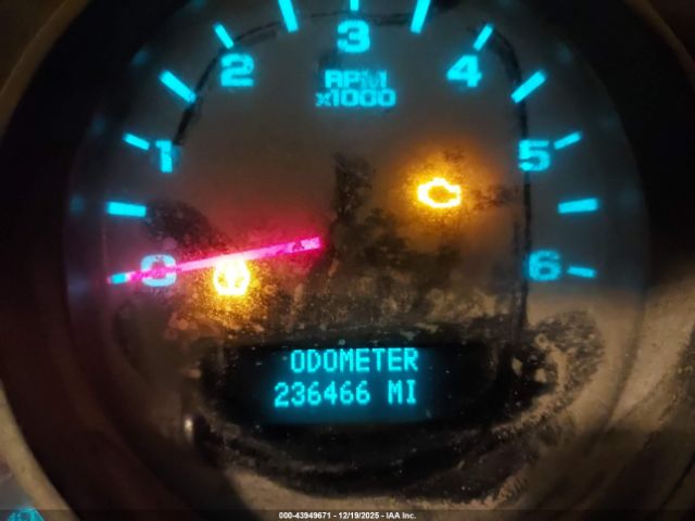 Chevrolet Silverado 1500 Work Truck Image 7