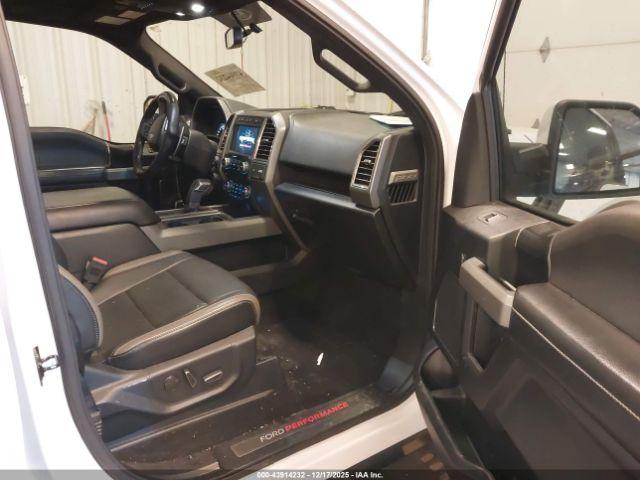 Ford F-150 Raptor Image 3