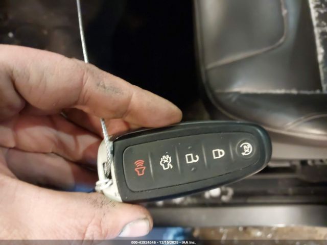 Ford Escape Titanium Image 4