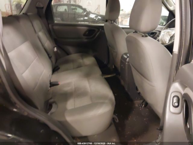 Ford Escape Image 5